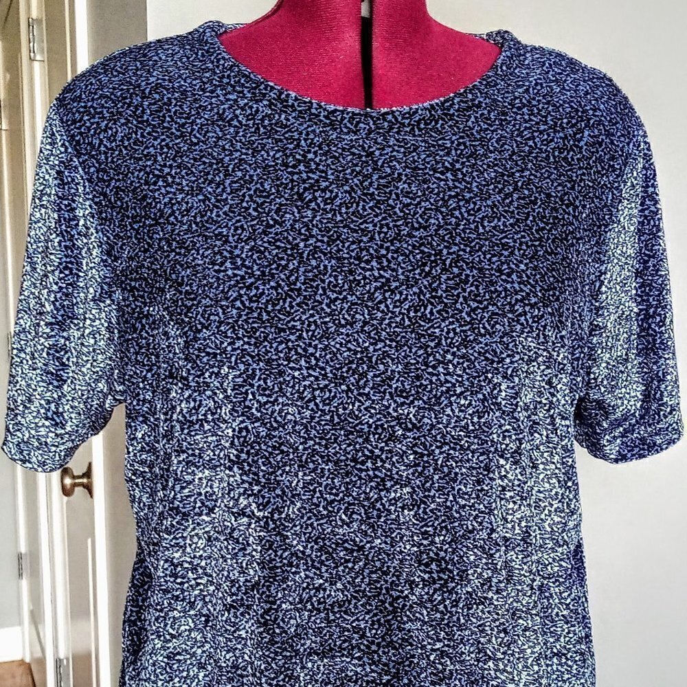 Elizabeth by Liz Claiborne Blue Crushed Velvet Top